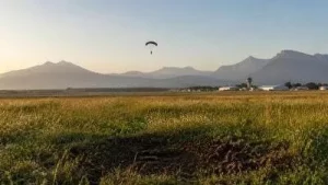 Réexaminer l’activité de parachutisme de loisir au dessus du bassin chambérien